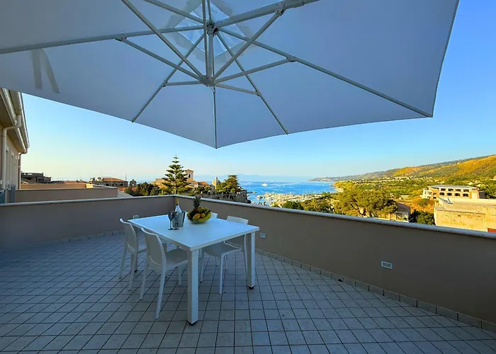 Amira Star Luxury Penthouse Tropea