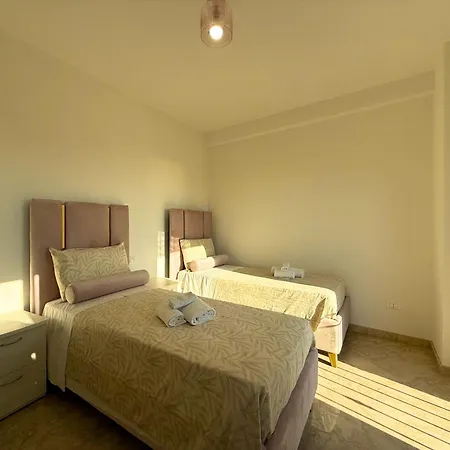 Amira Star Luxury Penthouse * تروبيا