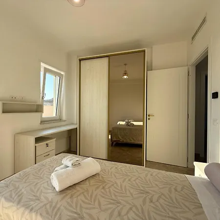 Amira Star Luxury Penthouse *