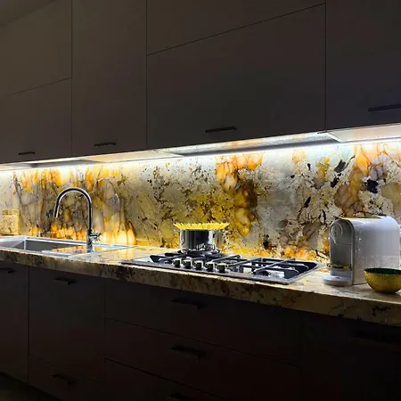 Amira Star Luxury Penthouse טרופאה