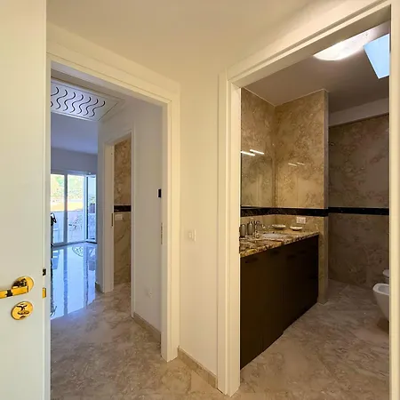Amira Star Luxury Penthouse * טרופאה