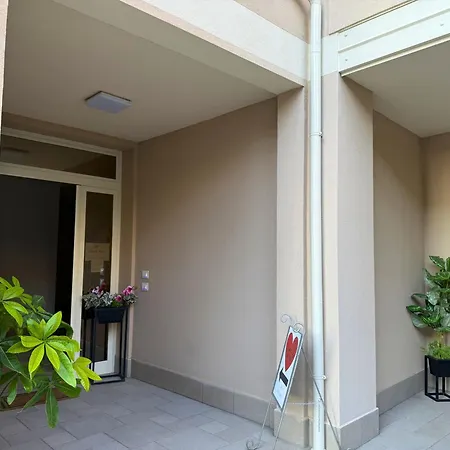Amira Star Luxury Penthouse شقة تروبيا