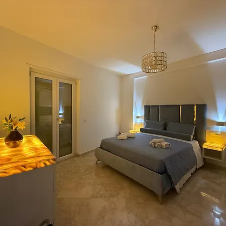 Amira Star Luxury Penthouse شقة تروبيا