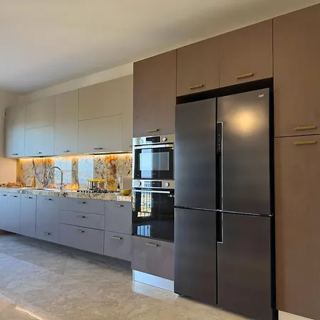 Amira Star Luxury Penthouse *