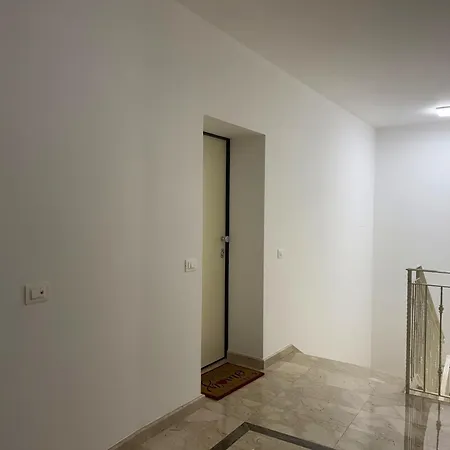 Amira Star Luxury Penthouse * טרופאה